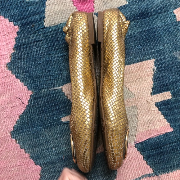 Tory Burch *discontinued* gold ballet flat. - Picture 6 of 7